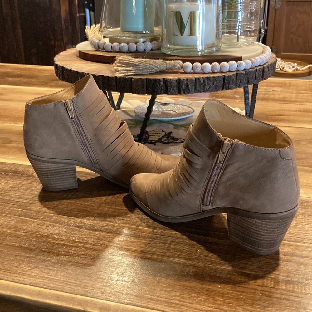 Lucky brand womens booties